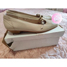 Bézs elegáns mokaszin