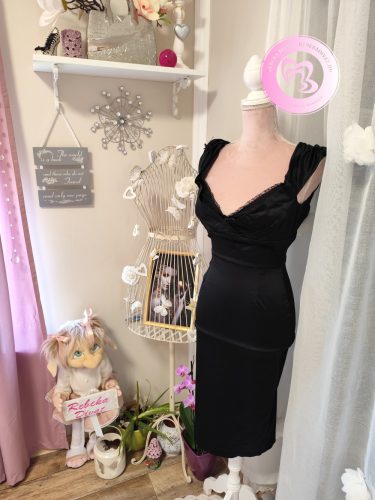 Diva vállra húzható elegáns ruha